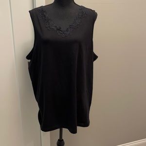 Plus size 2X v neck sleeveless top